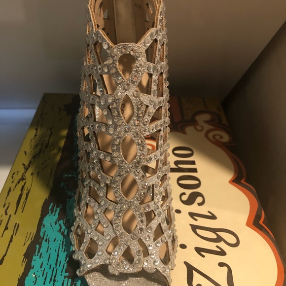 Zigi Soho Women’s Duran Fabric Open Toe. - Picture 4 of 8